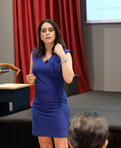 {"tiktok_developers_3p_anchor_params":"{"capability_name":"retouch_image_clear","source_type":"vicut","client_key":"aw889s25wozf8s7e","picture_template_id":""}","pictureId":"60117994-3E4A-49DC-9916-44DB54AD7969","source_type":"vicut","data":{}}